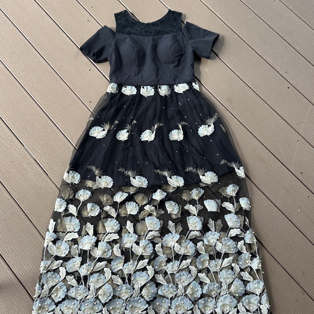 Metiso small Elegant Black Floral Dress
